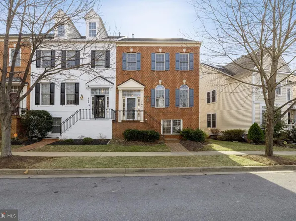 210 Watkins Pond Blvd, Rockville, MD 20850