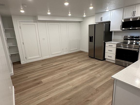 3rd image of 14831 S Beckenbauer Ave Unit B