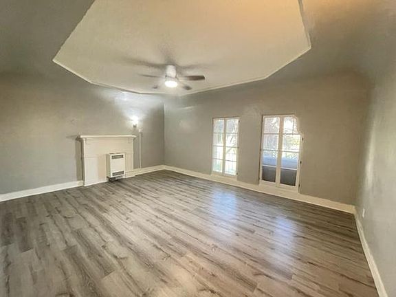 3rd image of 2856 Francis Ave #201