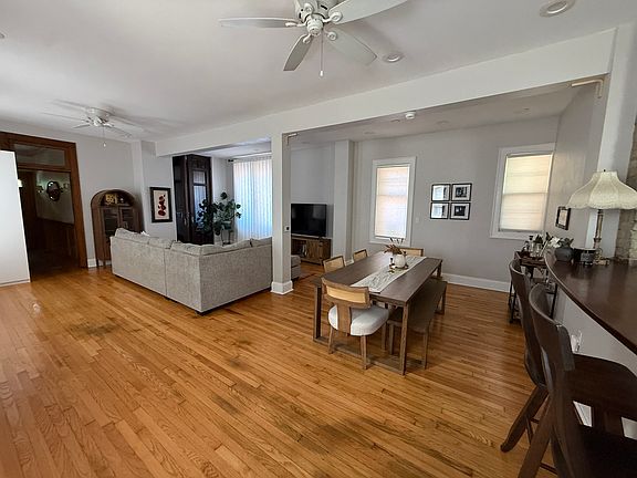 5th image of 112 E Vine St