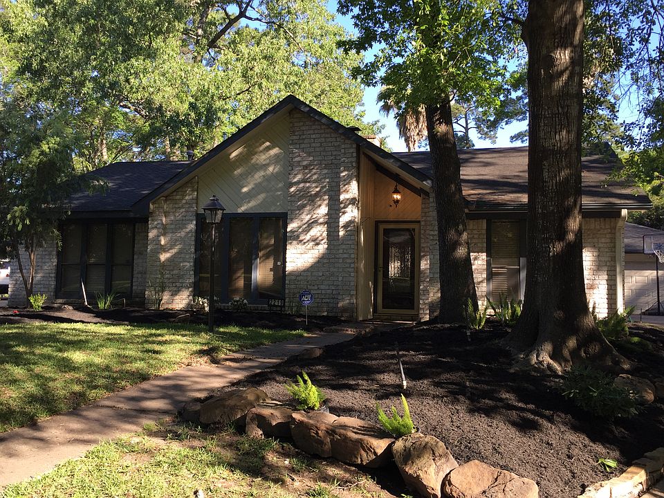 Shady lawn 