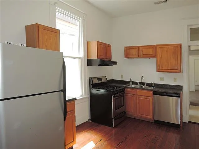 5220 Annunciation St — Photo 6