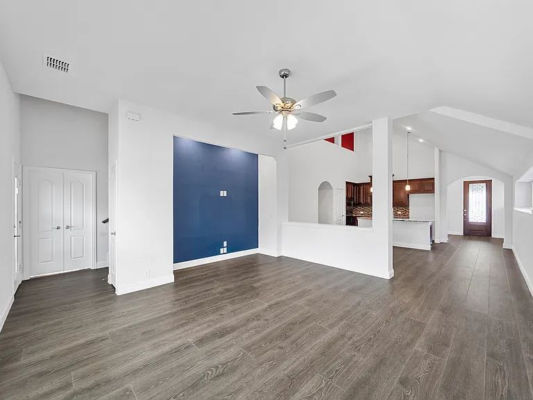7404 Hawthorne Way — Photo 17