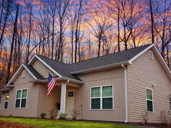 81 Anderson Dr, Dahlonega, GA 30533