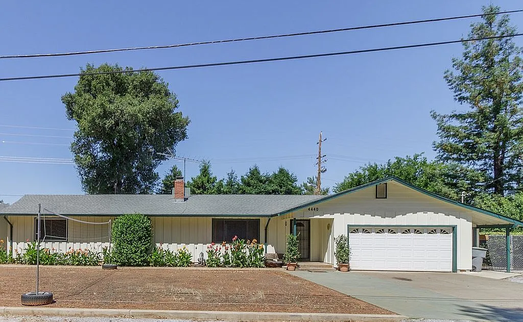 4440 Wyatt Ln photo 1
