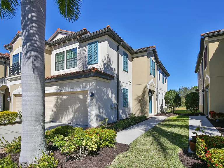 4972 Oarsman Ct — Photo 1
