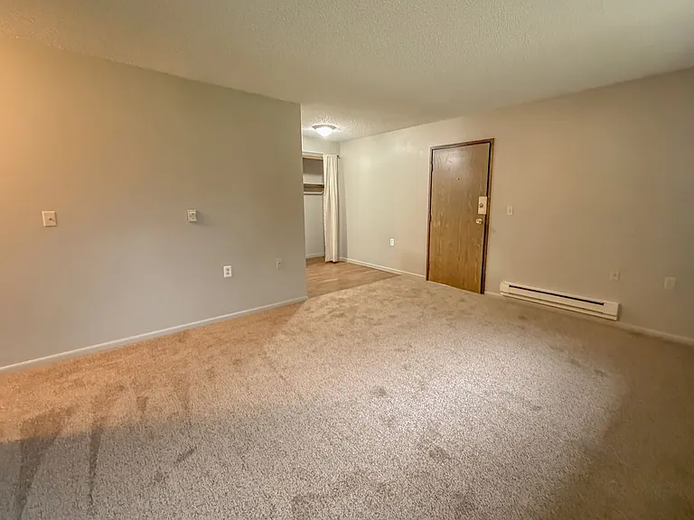 408 E Dawn St — Photo 24