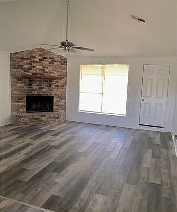4th image of 2713 Concordia Dr