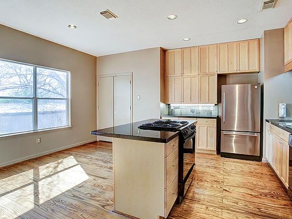 3rd image of 3007 Huldy St