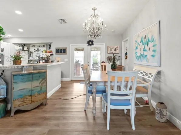 302 Floyd Ave S, Lehigh Acres, FL 33976