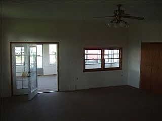4th image of 10478 Highway 185