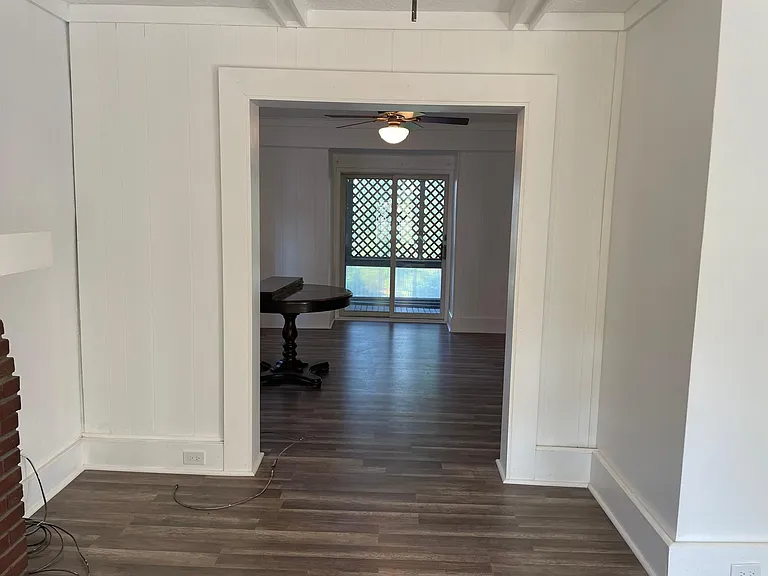 221 Ridgewood Ave — Photo 2