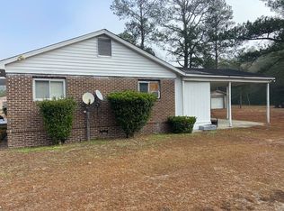 917 Berry Rd, Hartsville, SC 29550