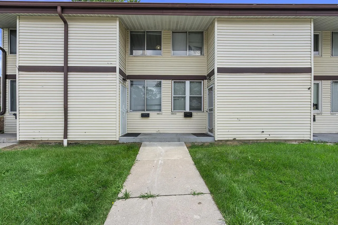 8854 North 95th STREET #J photo 1