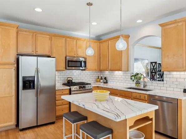 4373 Victor Path Unit 4, Hugo, MN 55038