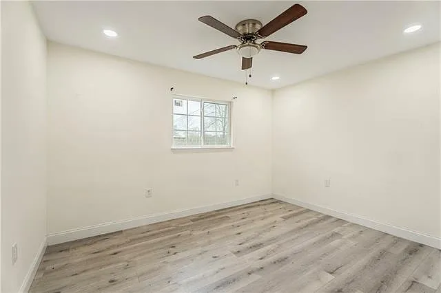 2801 Virginia Lee Dr — Photo 11