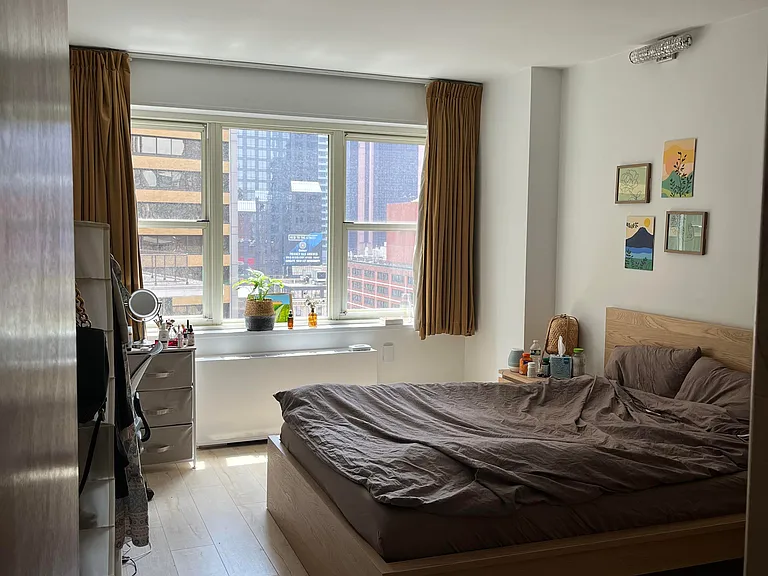 159 W 53rd St #21D — Photo 3