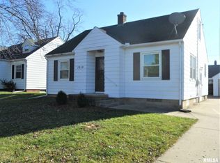 1210 E Fairoaks Ave, Peoria, IL
