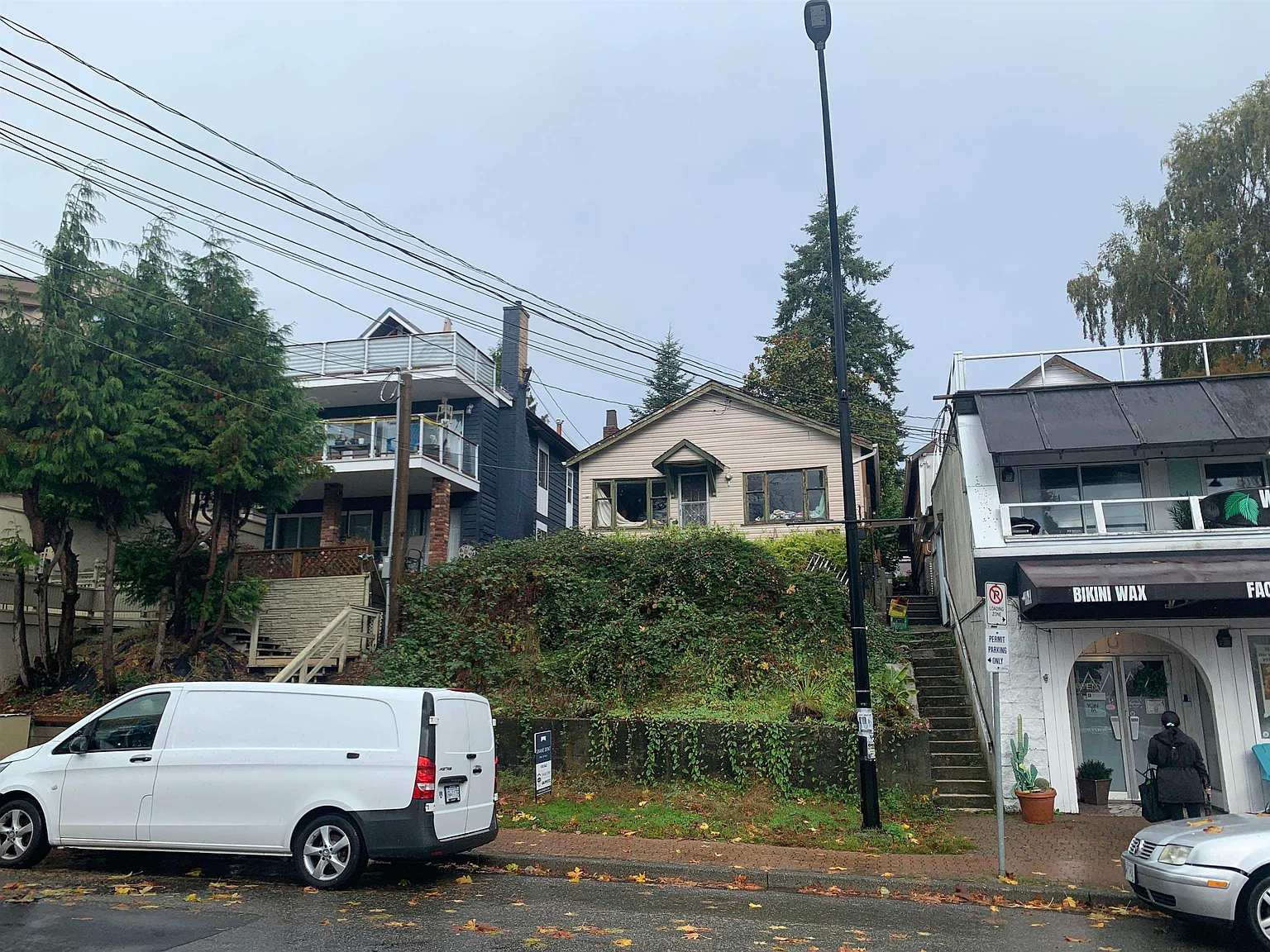 15671 Marine Dr photo 1