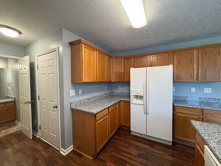 111 Warren Pass — Photo 11