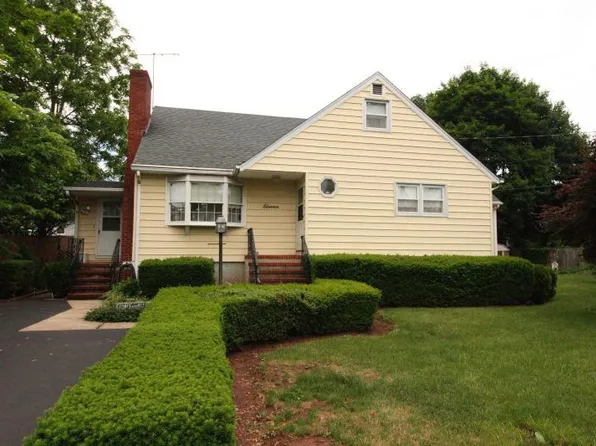 11 Bound Brook Ave, Piscataway, NJ 08854