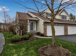 119 Berwick Ln, East Amherst, NY