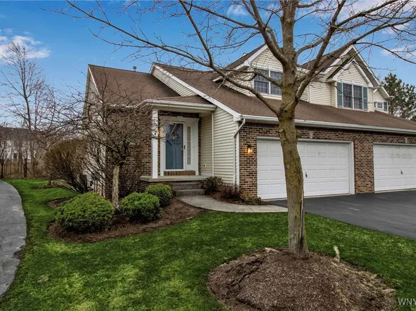 119 Berwick Ln, East Amherst, NY 14051