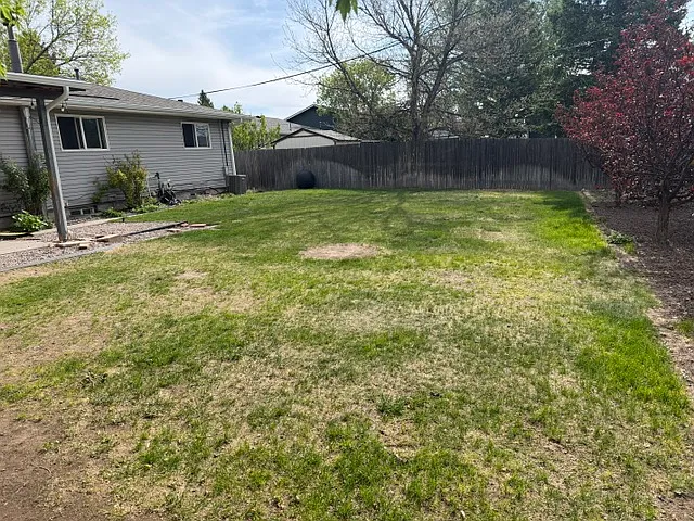 319 Bocage Dr — Photo 2