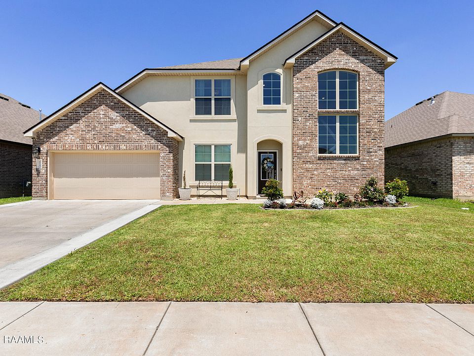 1st image of 615 Vert Dr