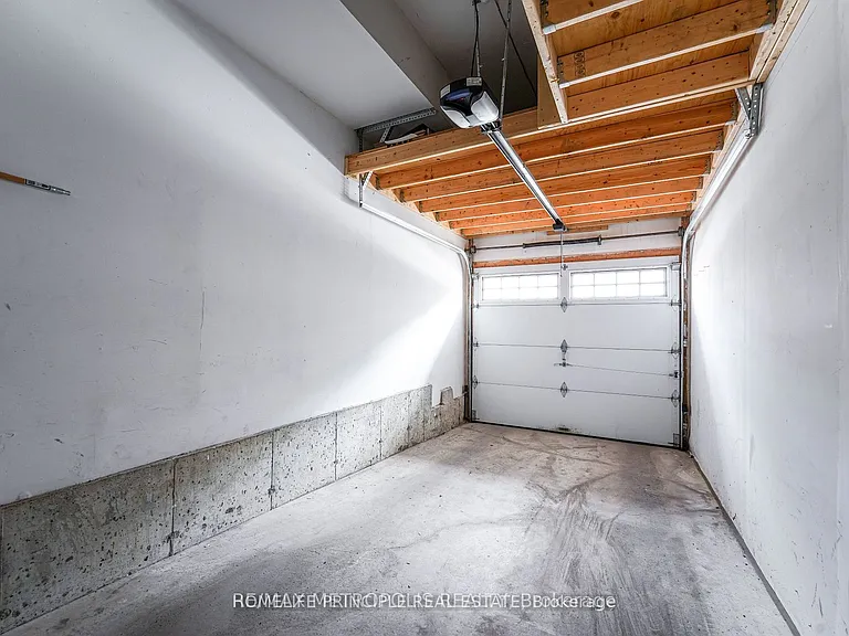 9621 Jane St #6 — Photo 24