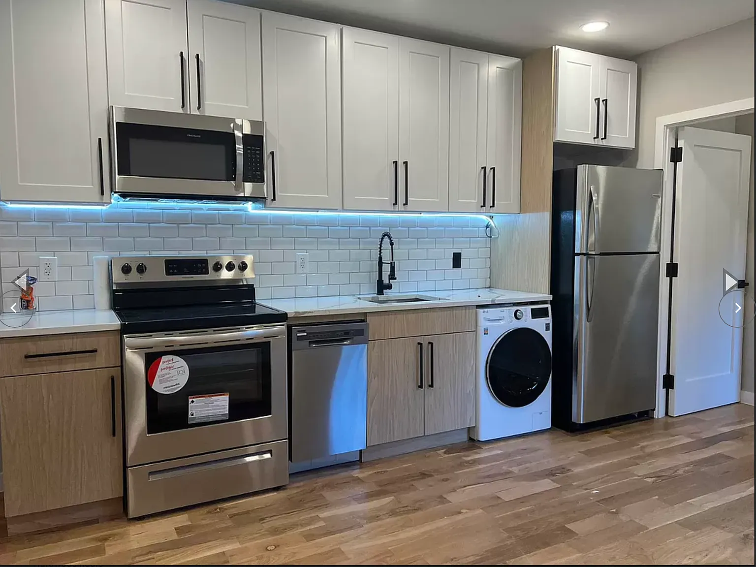 3 bed, 700 sqft, $3,000 — Photo 2