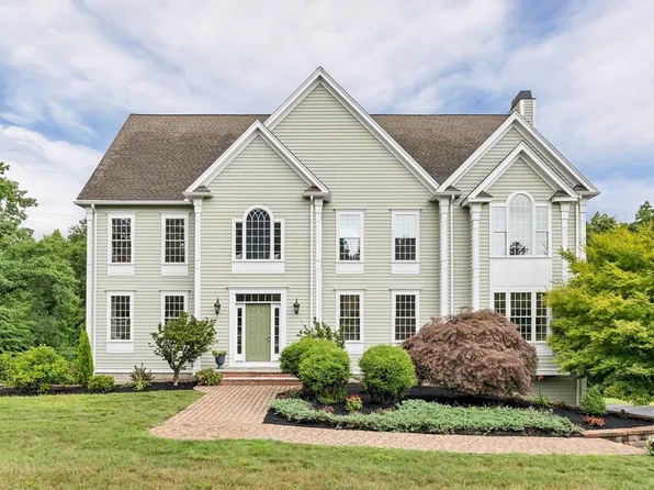 4 Ryan Farm Rd, Windham, NH 03087