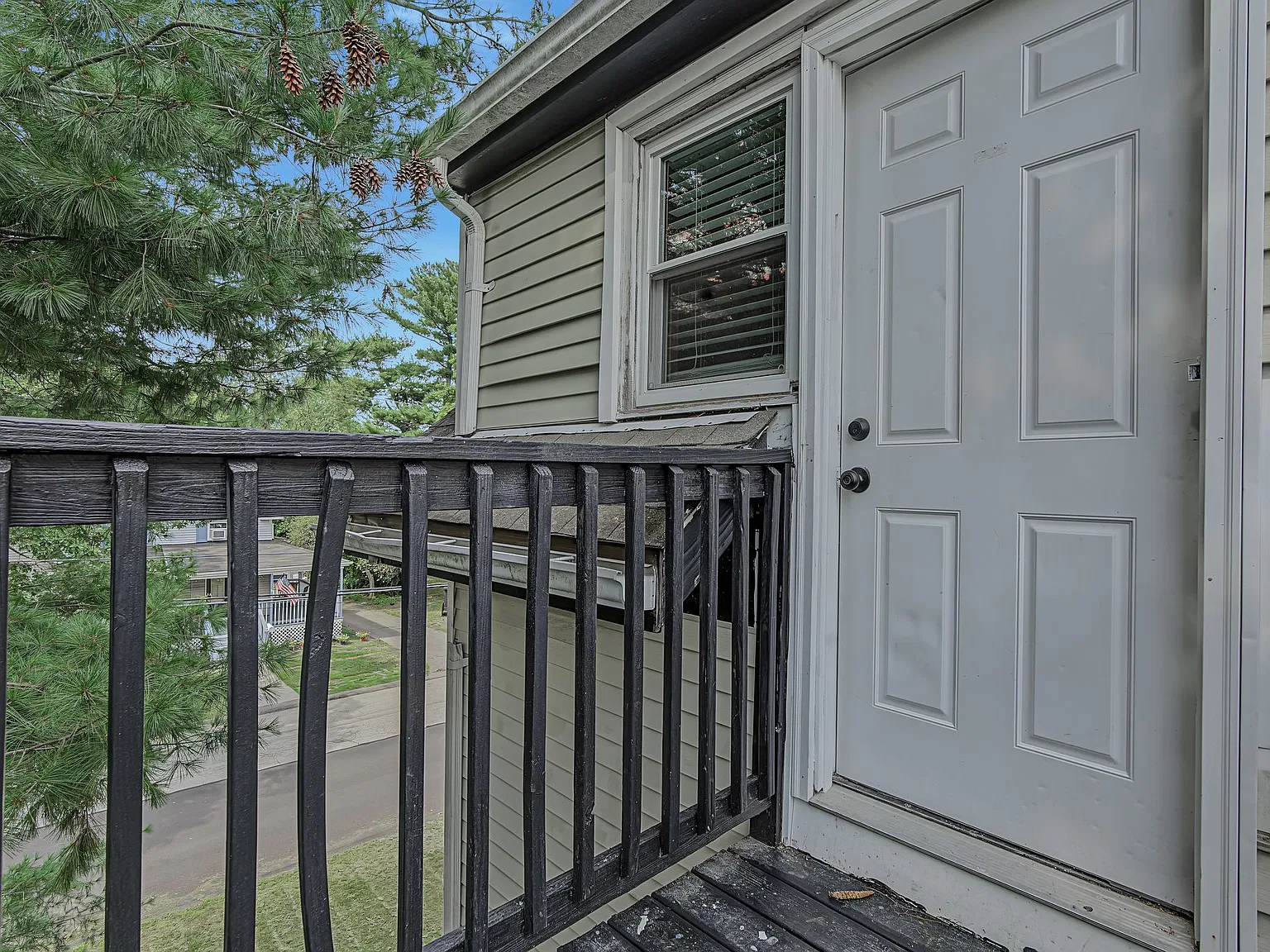 2 bed, 1000 sqft, $2,000 — Photo 3