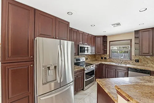 12356 61st Ln N Photo 1
