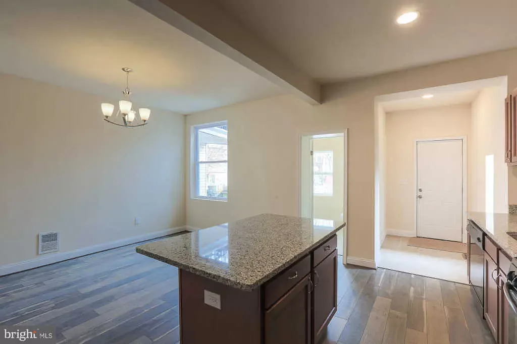 3116 Lawnview Ave — Photo 4