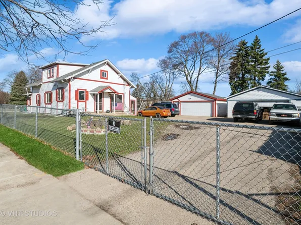 2875 Galilee Ave, Zion, IL 60099