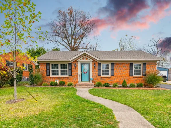 134 Emerson Dr, Versailles, KY 40383