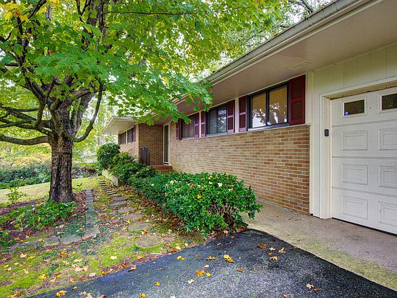 5th image of 1006 Rivermont Pl