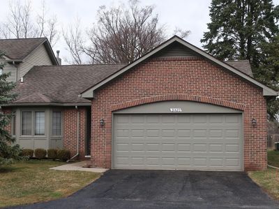 31420 Merriwood Park Dr, Livonia, MI, 48152