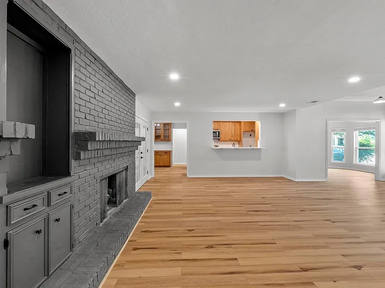 801 Lime Rock Dr — Photo 6