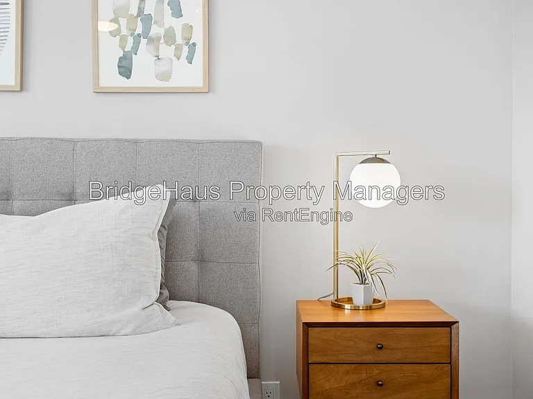 2607 Pirineos Way #302 — Photo 24