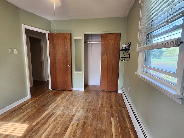 E Shore Dr — Photo 9