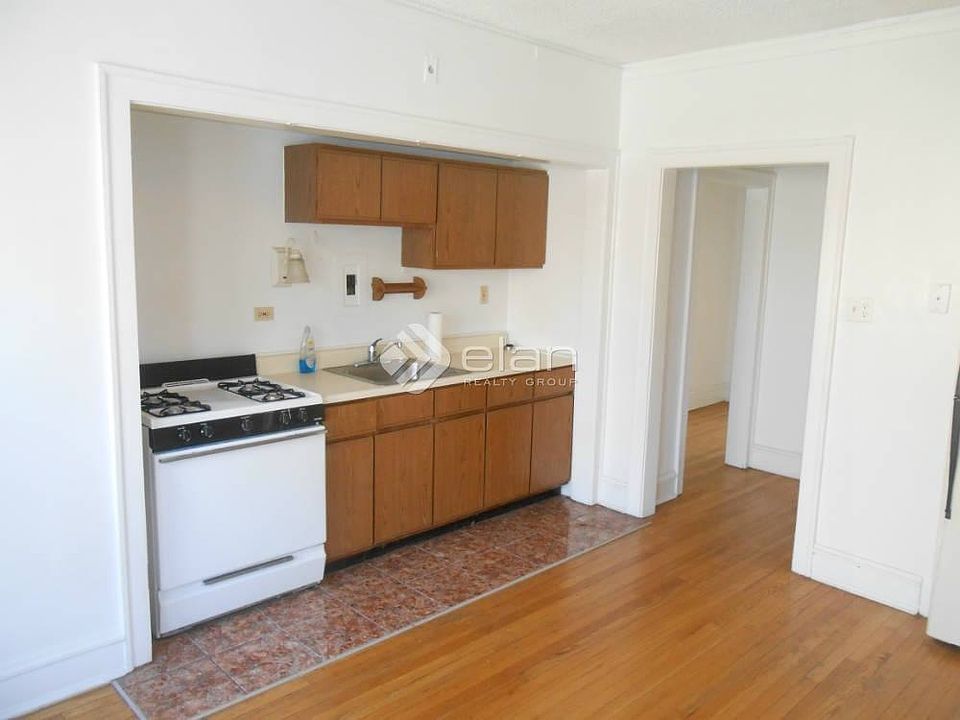 1st image of 534 Hinman Ave APT 3W