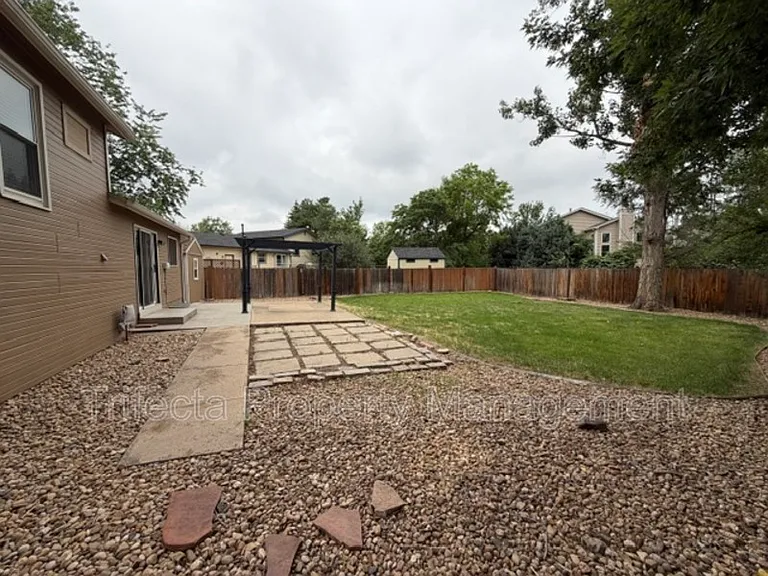 2718 Garden Dr — Photo 24
