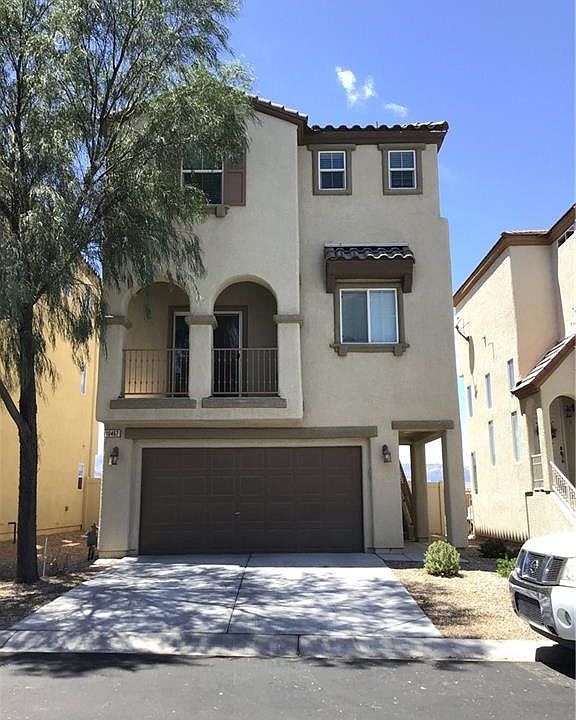1st image of 10467 Mandolina Hills St