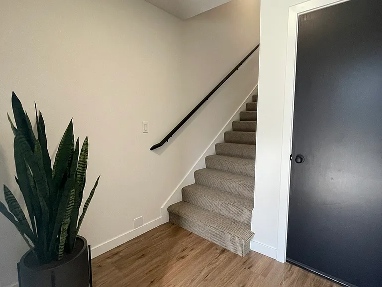 14122 Canyon Rd E — Photo 13