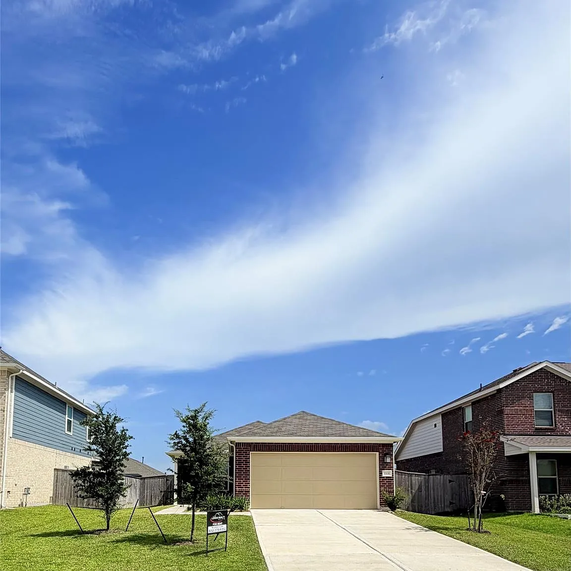 3 bed, 2.0 bath, 1435 sqft, $2,100 — Photo 3