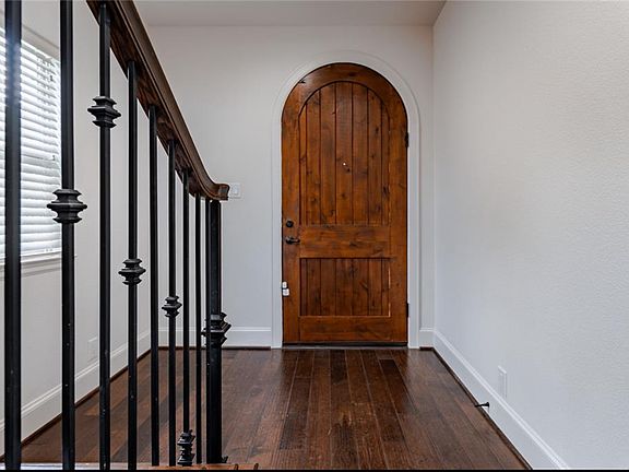 3rd image of 5708 Dolores St Unit A