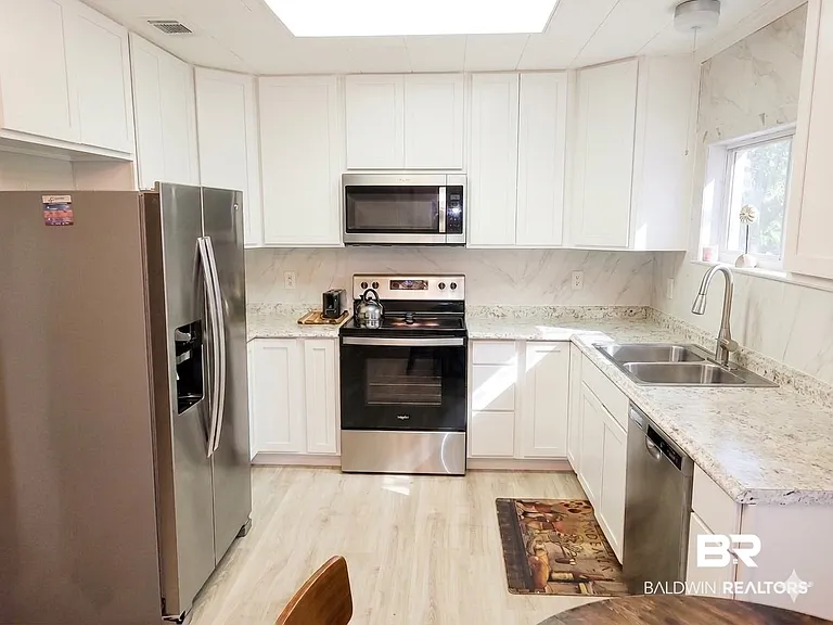 34394 Lost River Rd — Photo 6