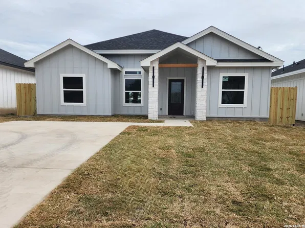 2746 RODRIGUEZ ST., Eagle Pass, TX 78852